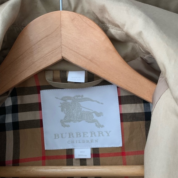 Burberry Trench Coat with hood - Picture 4 of 4